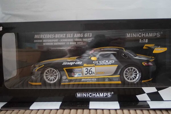 Minichamps mercedes benz sls amg gt3 #36a  2013 1:18 scale 155133136