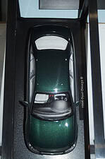 Triple 9 opel omega b roadcar 1996 green 1:18 t9-1800433