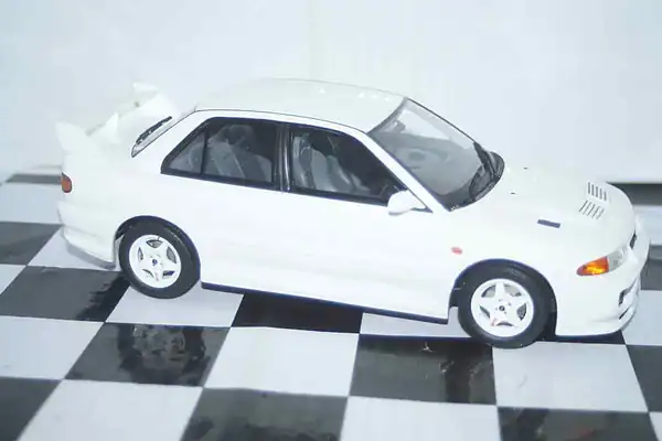 Otto mitsubishi lancer evo 3 white 1:18 resin ot1065