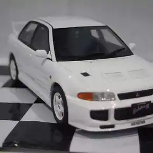 Otto mitsubishi lancer evo 3 white 1:18 resin ot1065