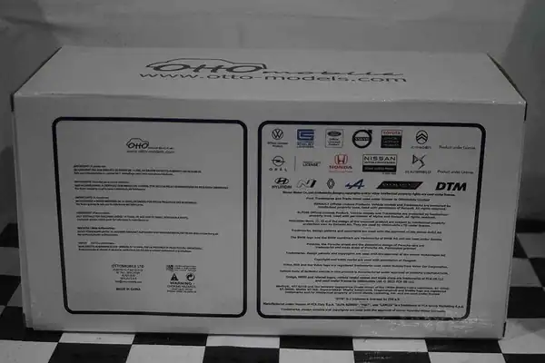 Otto mitsubishi lancer evo 3 white 1:18 resin ot1065