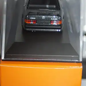 Maxichamps mercedes benz 190e 1984 black 1:43 940 035601