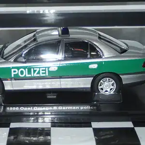 Triple 9 opel omega b 1996 german police silver/green 1:18 t9-1800435