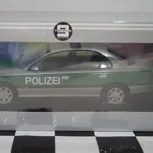Triple 9 opel omega b 1996 german police silver/green 1:18 t9-1800435