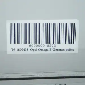 Triple 9 opel omega b 1996 german police silver/green 1:18 t9-1800435