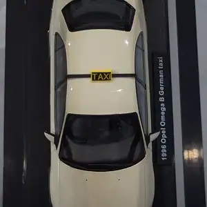 Triple 9 opel omega b 1996 german taxi ivory 1:18 t9-1800434