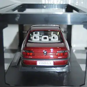 Triple 9 opel omega b roadcar 1996 maroon 1:18 t9-1800432