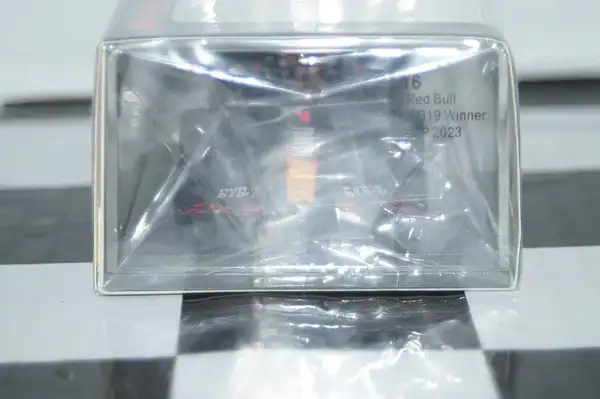 Spark oracle red bull racing rb19 #1 winner belgian gp 2023 1:43 resin s8916