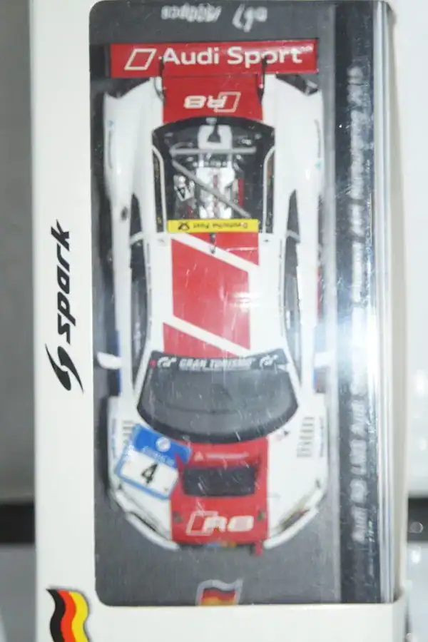 Spark audi r8 lms gt3 24hr nurburgring 2015 #4 1:43 ref sg210