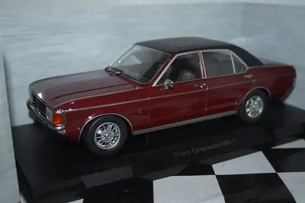 Model car group ford granada mk1 maroon / black 1975 rhd uk exclusive mcg18467
