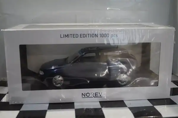 Norev vauxhall opel astra mk3 gsi 1992 blue 1:18 scale 183670
