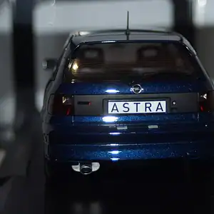 Norev vauxhall opel astra mk3 gsi 1992 blue 1:18 scale 183670