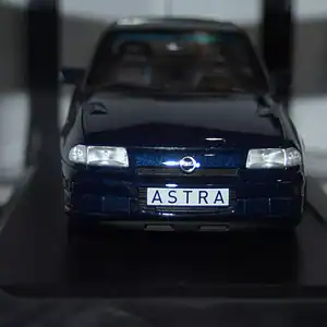 Norev vauxhall opel astra mk3 gsi 1992 blue 1:18 scale 183670