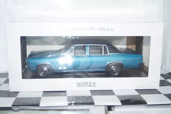 Norev vauxhall opel diplomat v8 1969 blue 1:18 scale 183686