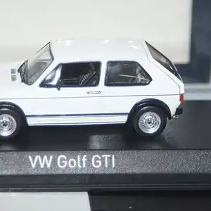 Norev volkswagen golf gti 3 door 1976 white 1:43 diecast 840048