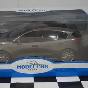 Model car group ford focus st grey 1/18th mcg18454