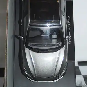 Model car group ford focus st grey 1/18th mcg18454