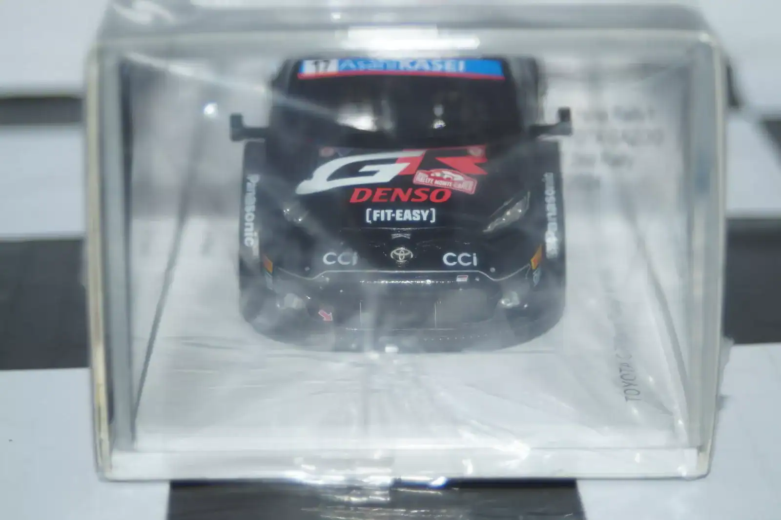 Spark toyota yaris gr rally monte carlo 2024 s.ogier #17 1:43 resin s6852