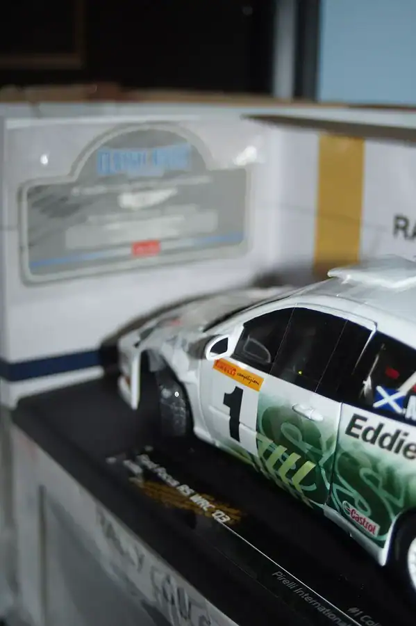 Sunstar ford focus rs wrc 03 colin mcrae #1 pirelli rally 2005 ref 3912 1:18
