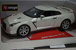 Burago 2009 nissan gt-r 1:18 scale ref 11030