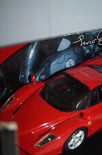 Hotwheels ferrari enzo red 1:18th ref 56293