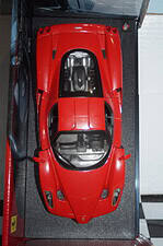Hotwheels ferrari enzo red 1:18th ref 56293