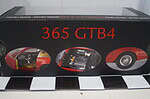 Hotwheels ferrari 365 gtb4 red 1:18th ref l2980