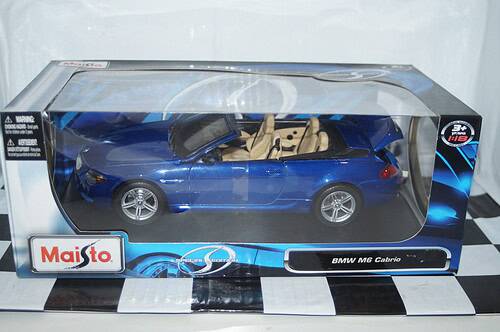 Maisto bmw m6 cabrio blue 1:18 scale ref 31145
