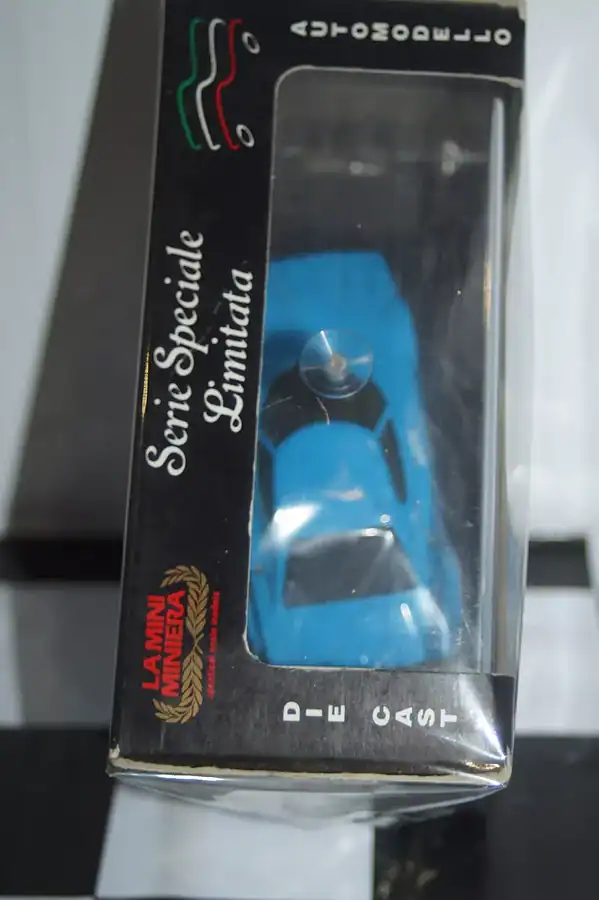 La mini miniera lancia stratos blue ref mm ls01m 1/43rd white metal
