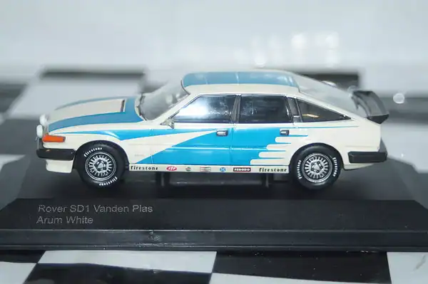 Vanguards rover sd1 vanden plus va09005 1:43 diecast