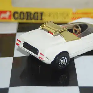Corgi whizzwheels alfa romeo pinin farina p.33 ref 380 1:32nd