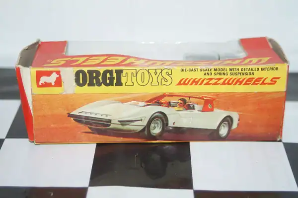 Corgi whizzwheels alfa romeo pinin farina p.33 ref 380 1:32nd