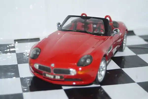 Kyosho bmw z8 red 1:18th scale ref 08511r