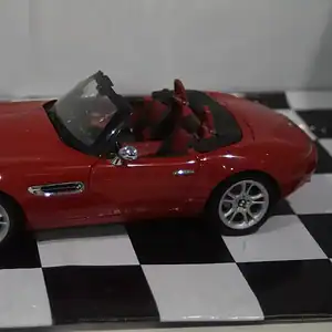 Kyosho bmw z8 red 1:18th scale ref 08511r