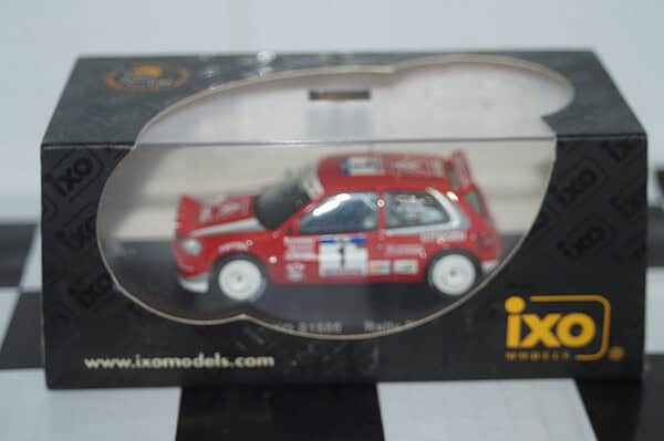 Ixo citroen saxo s1600 portugal rally #1 2003 a.araujo 1:43
