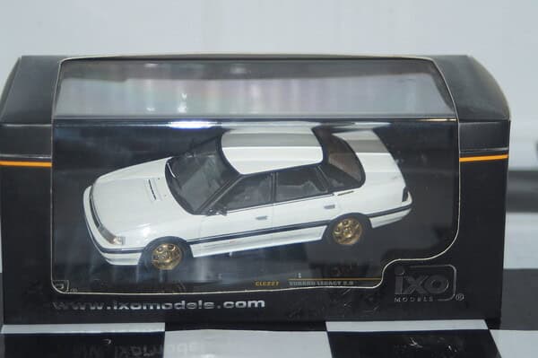 Ixo subaru legacy 2.0 turbo rs type ra 1989 white clc227 1:43