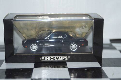 Minichamps ford thunderbird in black 2002 1/43rd 400 082131