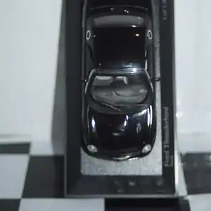 Minichamps ford thunderbird in black 2002 1/43rd 400 082131