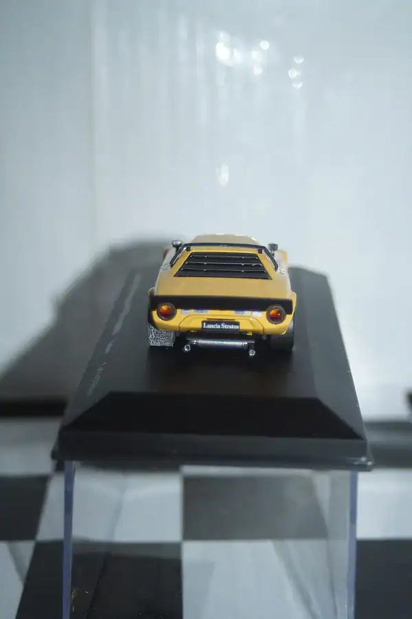 Hpi lancia stratos hf stradale yellow ref 987 1:43