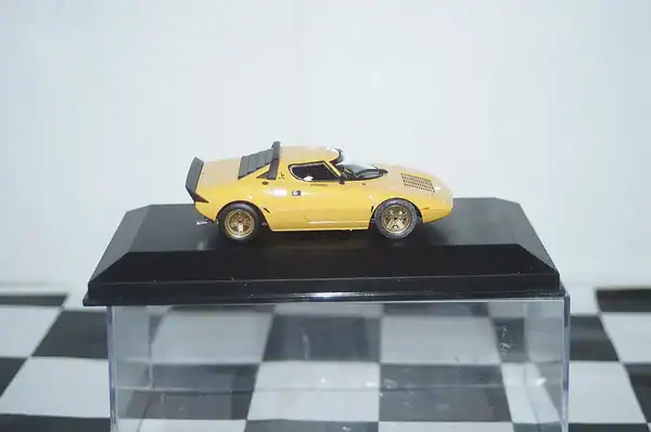 Hpi lancia stratos hf stradale yellow ref 987 1:43