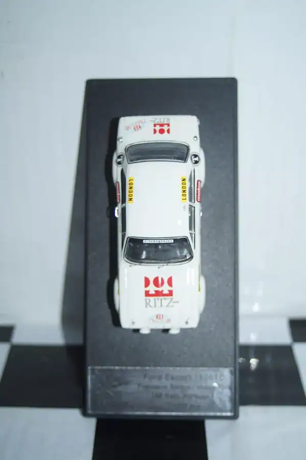 Trofeu ford escort mk1 portugal rally #23 1973 f.santos rr.al 14 1/43