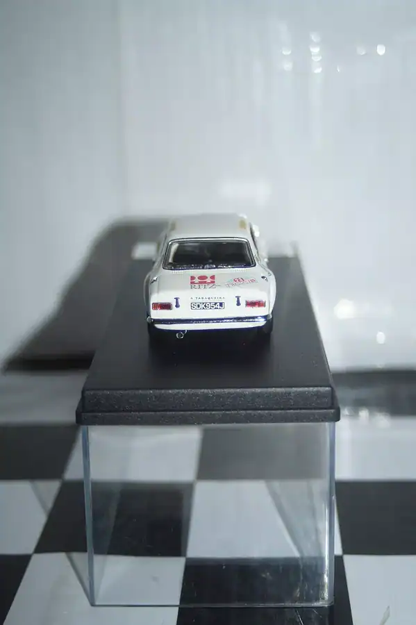 Trofeu ford escort mk1 portugal rally #23 1973 f.santos rr.al 14 1/43