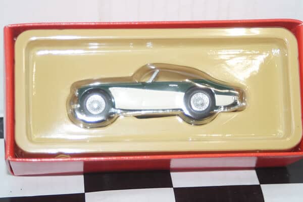Vanguards austin healey e3000 mk2 green and white va05101 1:43