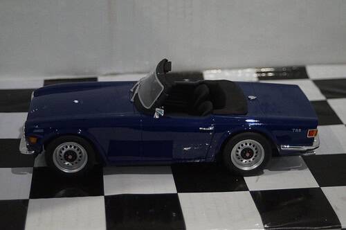 Ls collectibles triumph tr6 convertible 1974 blue  1/18th ls002b