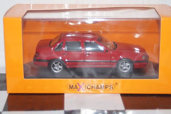 Maxichamps volvo 240 gl 1986 dark blue 1:43 940 171405
