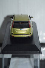 Minichamps ford focus 2004 yellow metallic 5 door 400 084002,1:43