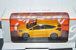 Minichamps (dealer box) ford focus st in orange, 3 door ,1:43 diecast