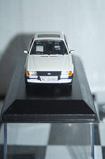 Minichamps ford fiesta 2008 white 3 door 400 088002 1:43 diecast