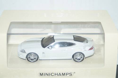 Minichamps porsche 911 carrera 2004 white 1:43 436 163021
