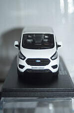 Greenlight triple 9 ford transit custom 2018 white 1:43 t9-51275